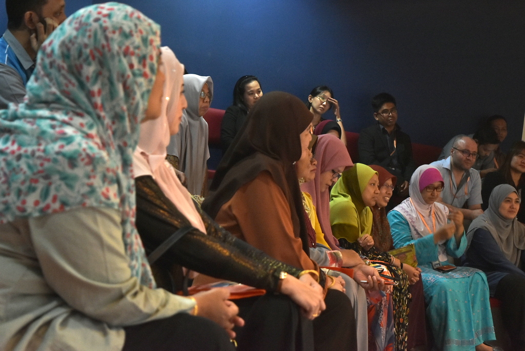 UKM 1541